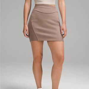 Lululemon NWT Scuba High Rise Mini Skirt Taupetastic color